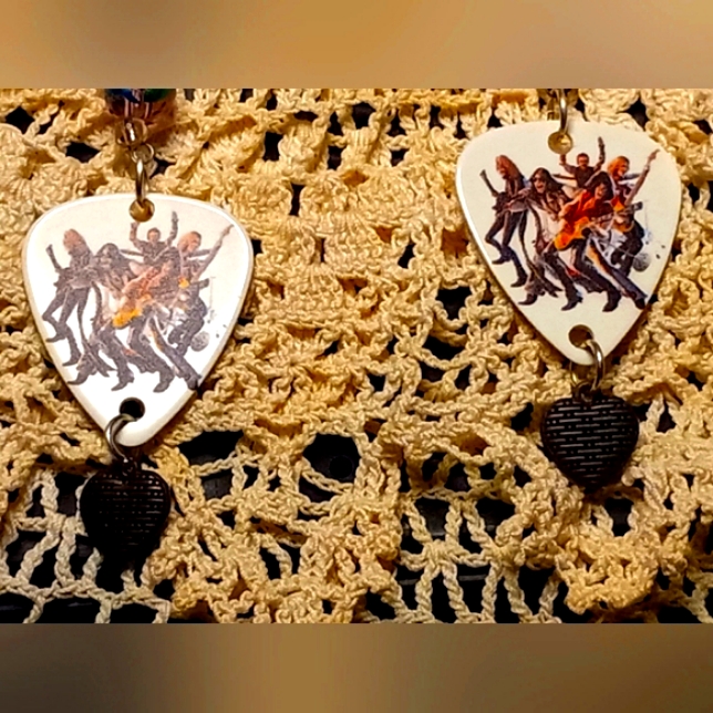 Guitarpick Earrings Aerosmith
